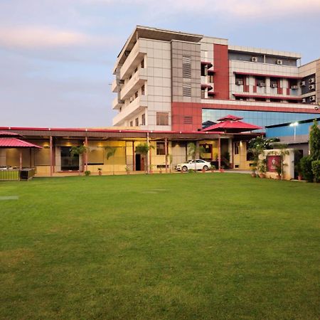 Hotel Prime Safari Jaipur Ngoại thất bức ảnh